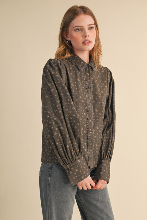 Floral button up top with lace trim (medium)
